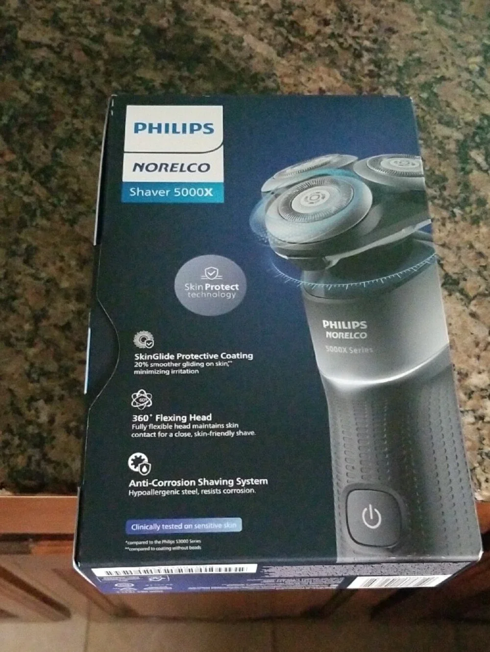 Philips Norelco Shaver 5000X - Black and Blue Packaging